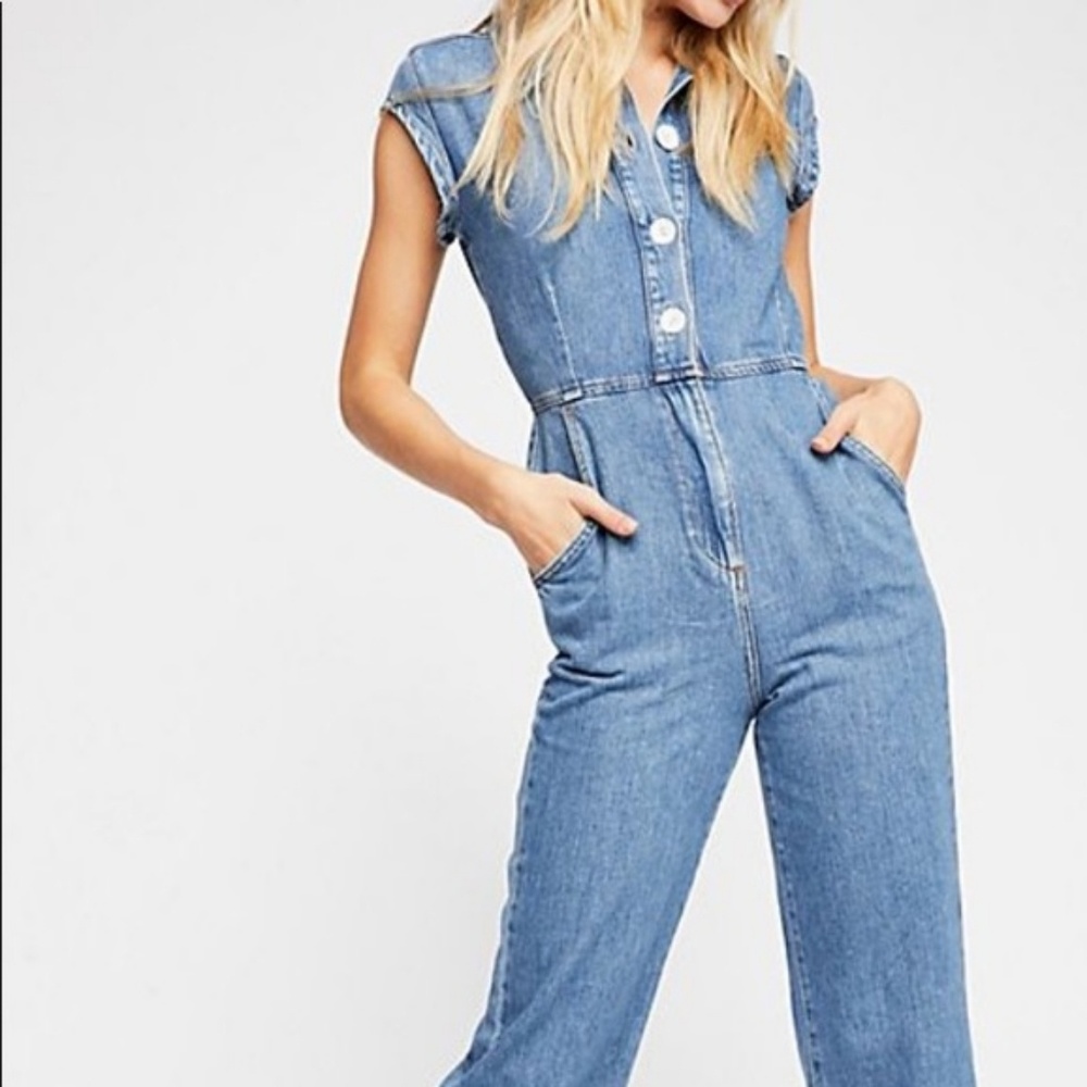 ๐๏ธ Free People UNCHAINED MELODY denim Jumpsuit - Picture 4 of 9